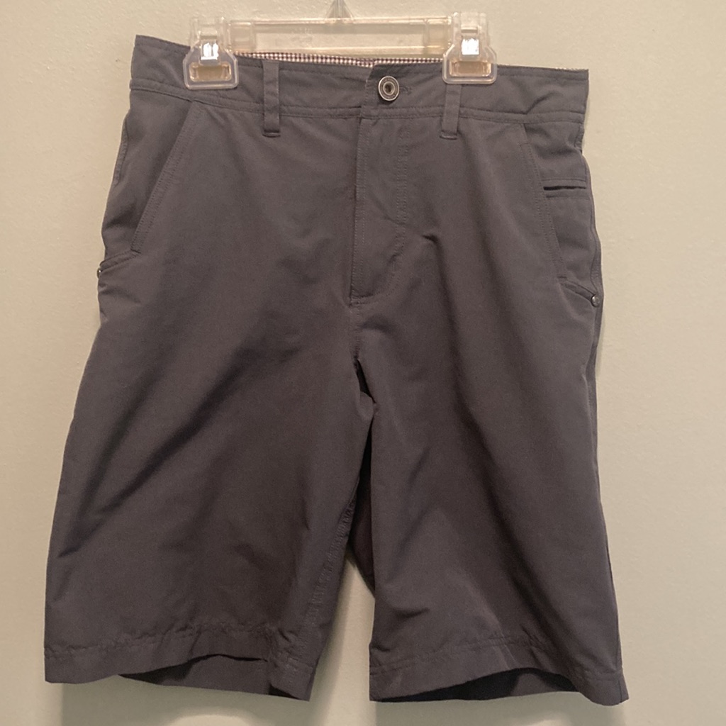 Lululemon Athletica Men’s Flat Front Shorts 30 Inch Waist 9 Inch Length In Grey